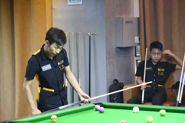 与他同行的 与他同行的