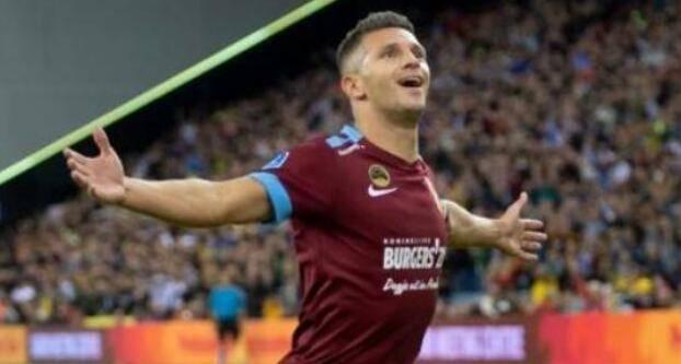 格兰两队相 格兰两队相