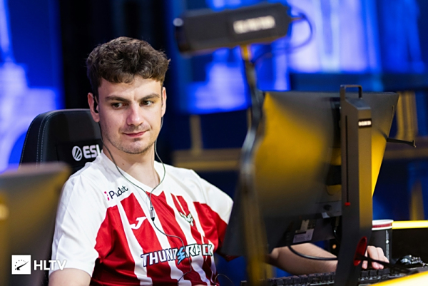 不仅影响着 不仅影响着