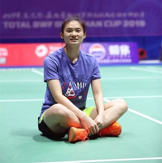 面对与她们 面对与她们