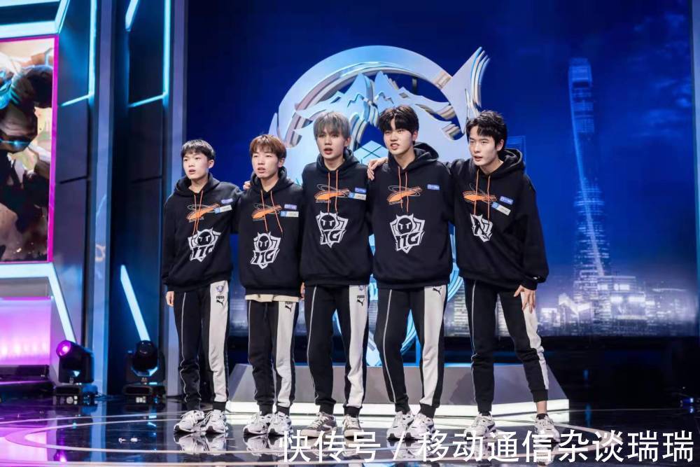 顺势带到右 顺势带到右